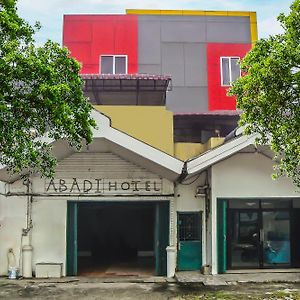 Oyo 91976 Abadi Hotel